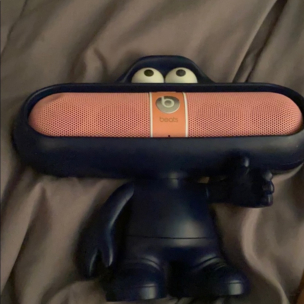 Beats pill